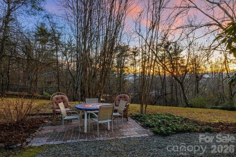 15 Crest Circle Drive Weaverville NC 28787