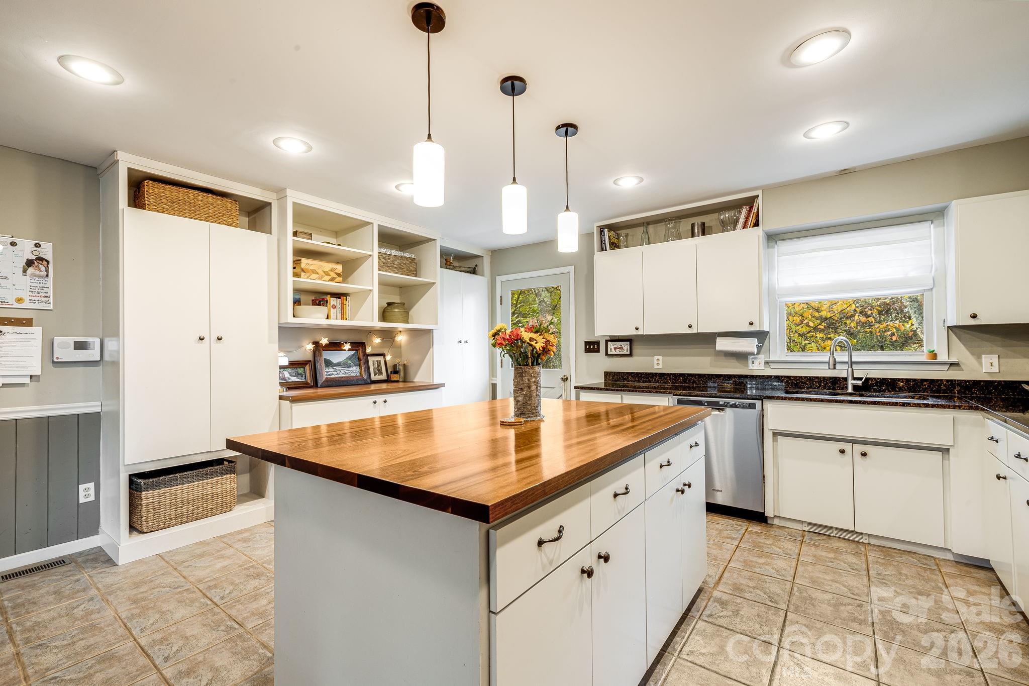 15 Crest Circle Drive Weaverville NC 28787