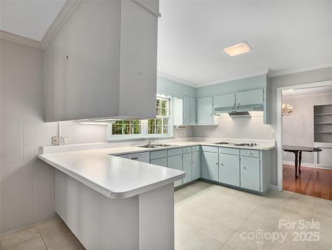 7 E Fox Chase Road Asheville NC 28804