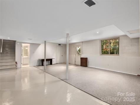 7 E Fox Chase Road Asheville NC 28804