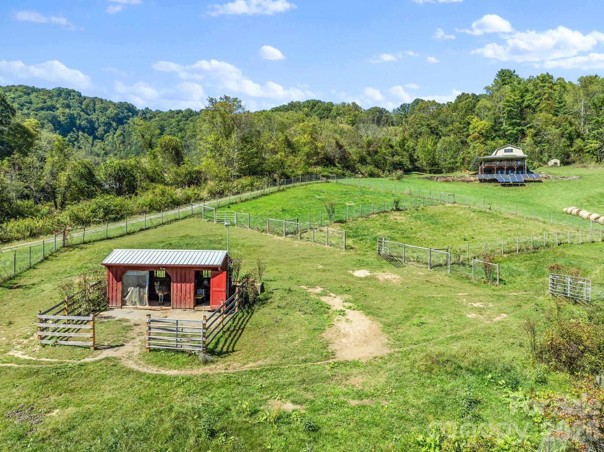 99 Quill Ammons Hollow Marshall NC 28753