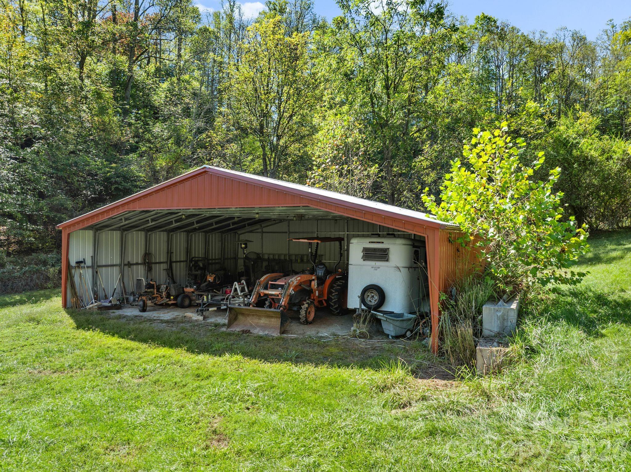 99 Quill Ammons Hollow Marshall NC 28753