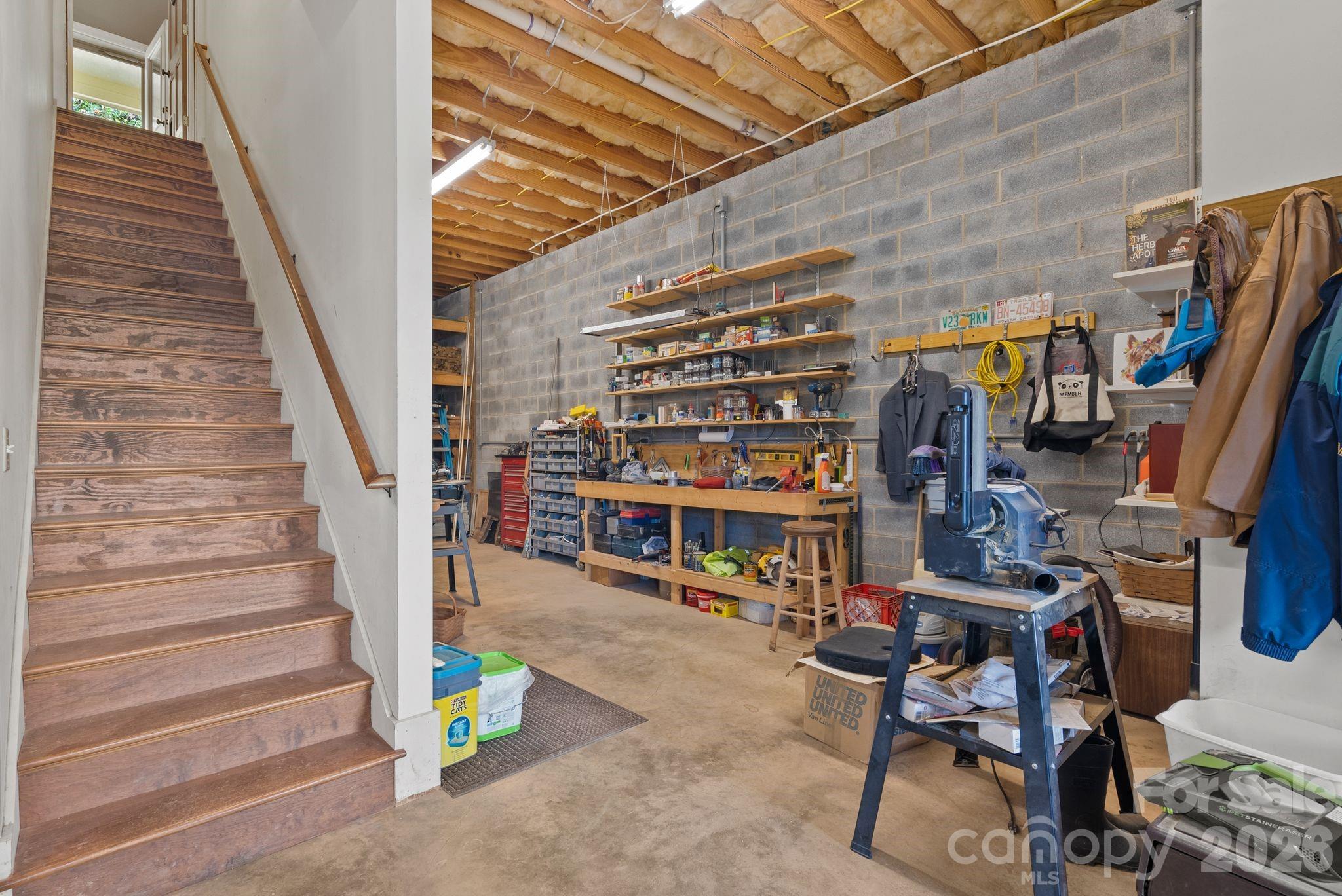 99 Quill Ammons Hollow Marshall NC 28753