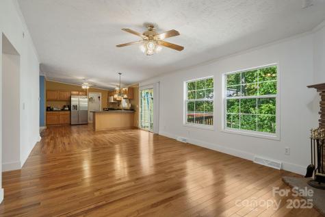 35 Evelyn Acres Drive Asheville NC 28806