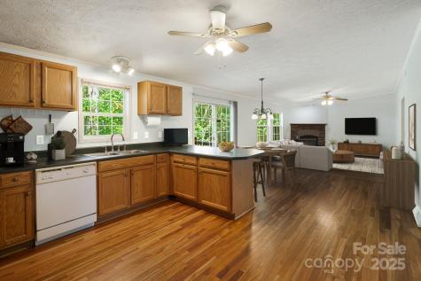 35 Evelyn Acres Drive Asheville NC 28806