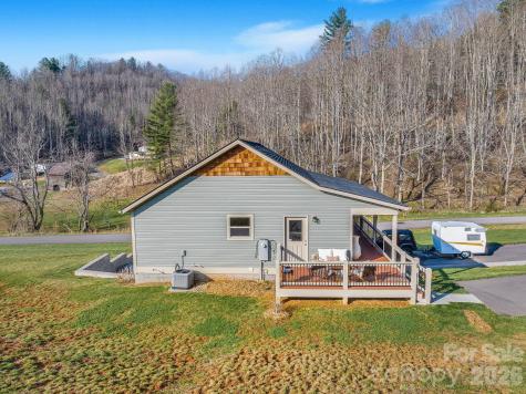38 Sunrise Drive Mars Hill NC 28754