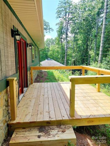 93 Badger Run Hendersonville NC 28739