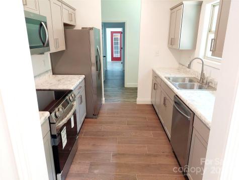 93 Badger Run Hendersonville NC 28739