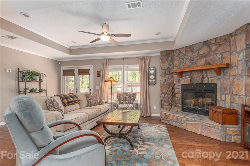 3 Spring Meadows Road Weaverville NC 28787