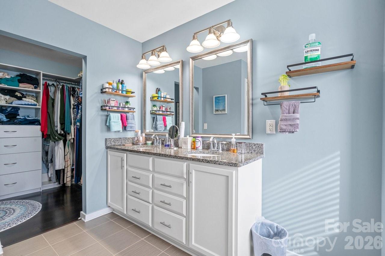 1007 Pine Bark Place Matthews NC 28104