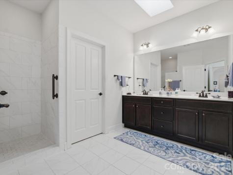 1180 Avalon Place Matthews NC 28104