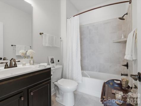 1180 Avalon Place Matthews NC 28104