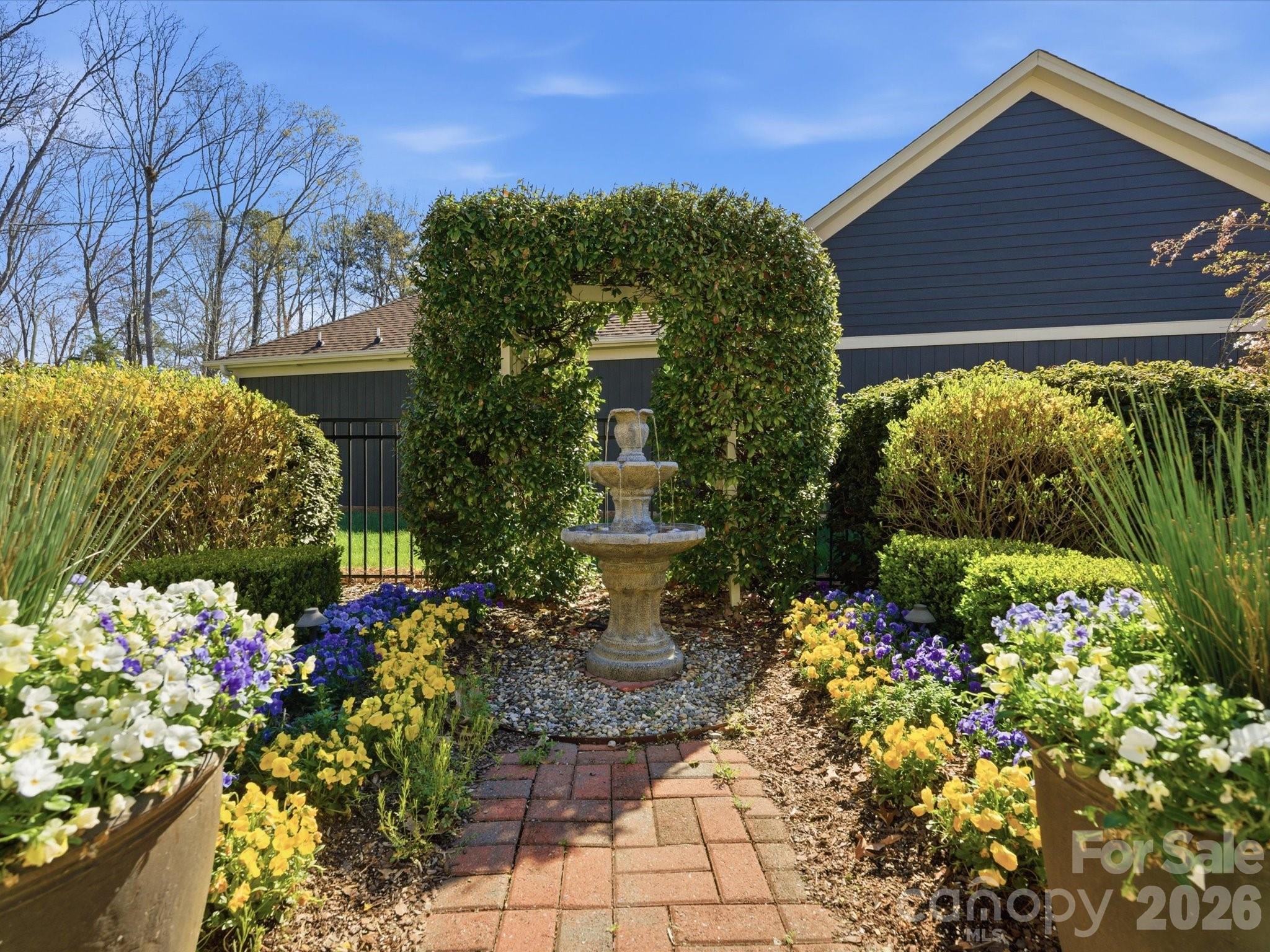 1180 Avalon Place Matthews NC 28104
