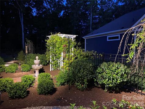 1180 Avalon Place Matthews NC 28104
