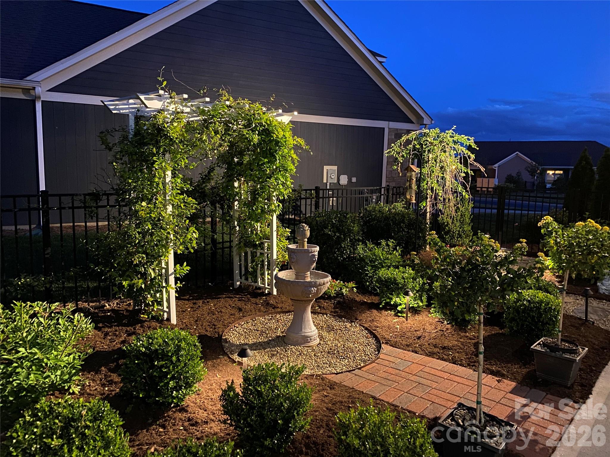 1180 Avalon Place Matthews NC 28104
