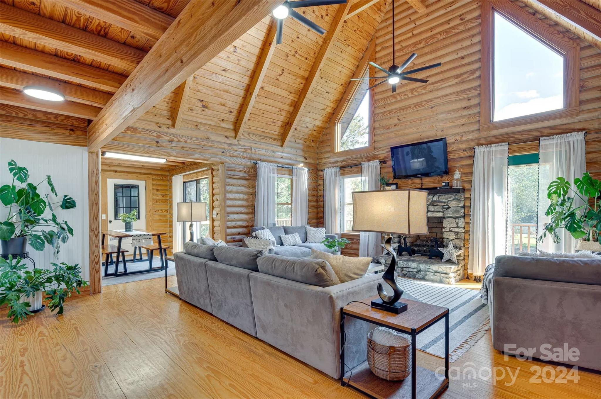 21 Meadow Drive Horse Shoe NC 28742
