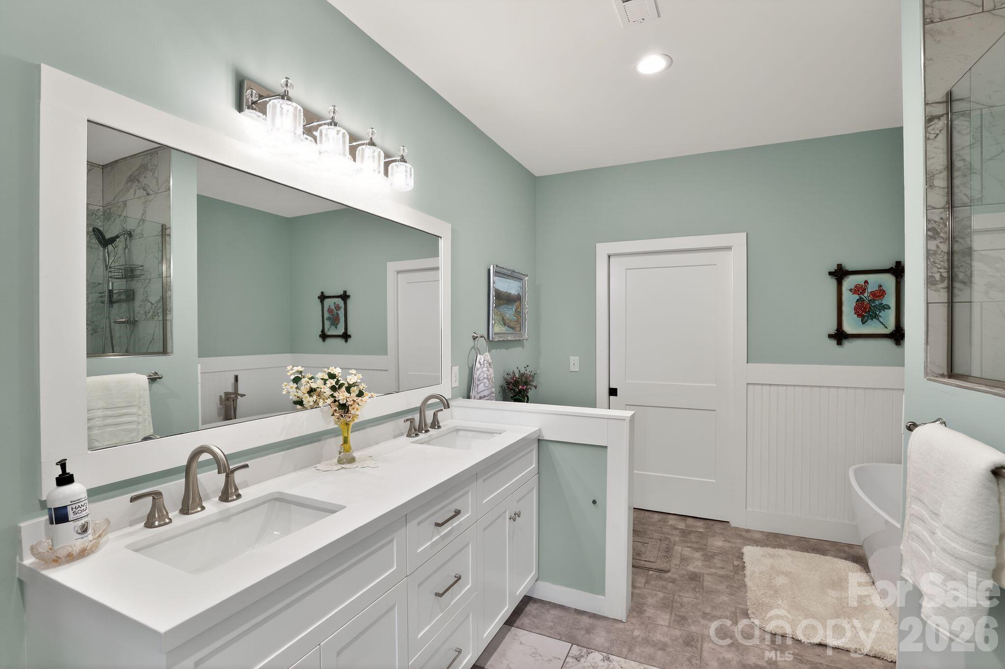 3757 Laurel Park Highway Hendersonville NC 28739
