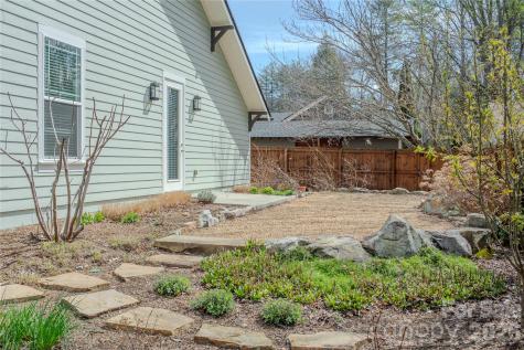 112 E Jordan Street Brevard NC 28712