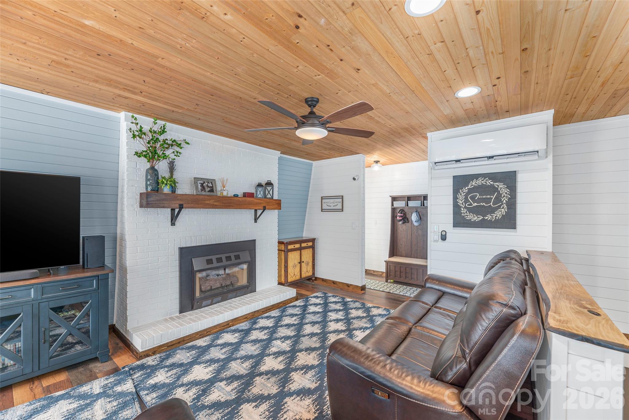 477 Locust Drive Maggie Valley NC 28751