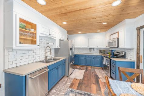 477 Locust Drive Maggie Valley NC 28751