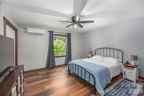 477 Locust Drive Maggie Valley NC 28751