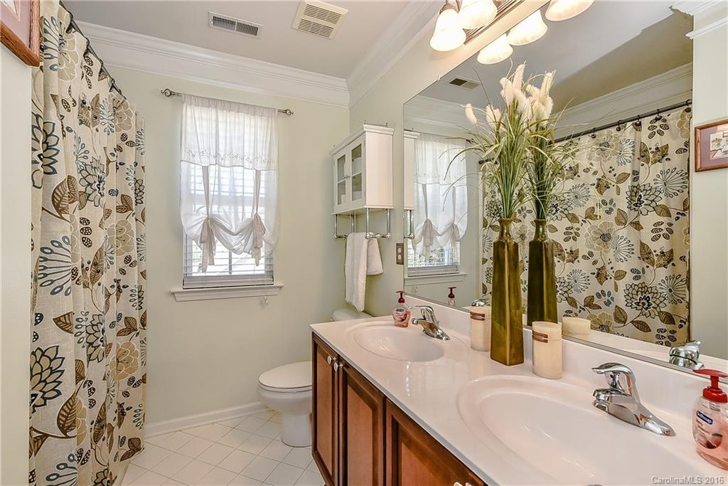 1001 Yarrow Street Matthews NC 28104