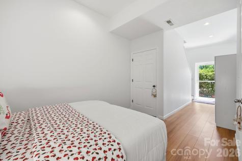 5 Terrace Court Asheville NC 28804