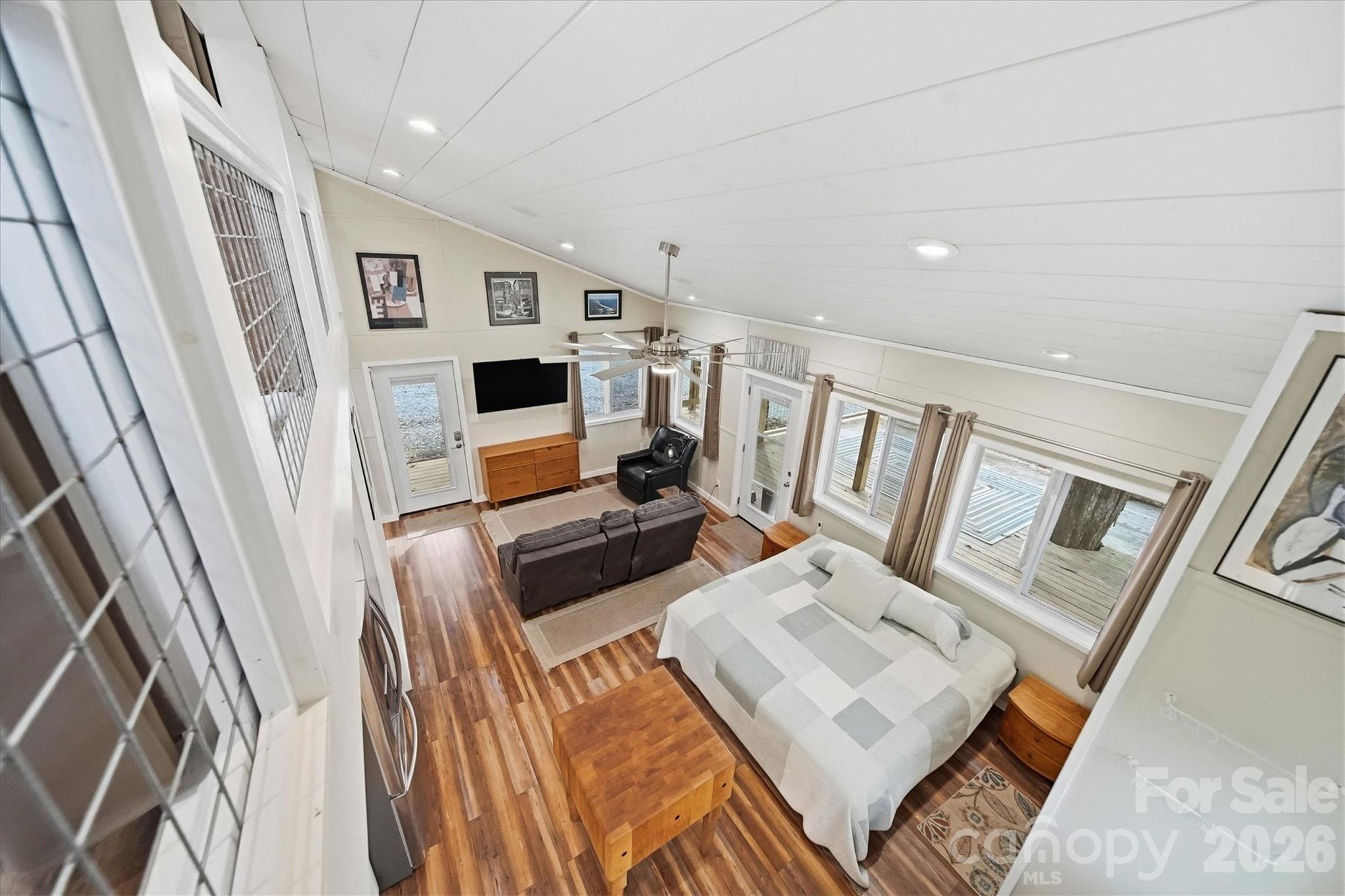 7039 Joe Bowman Avenue Newland NC 28657