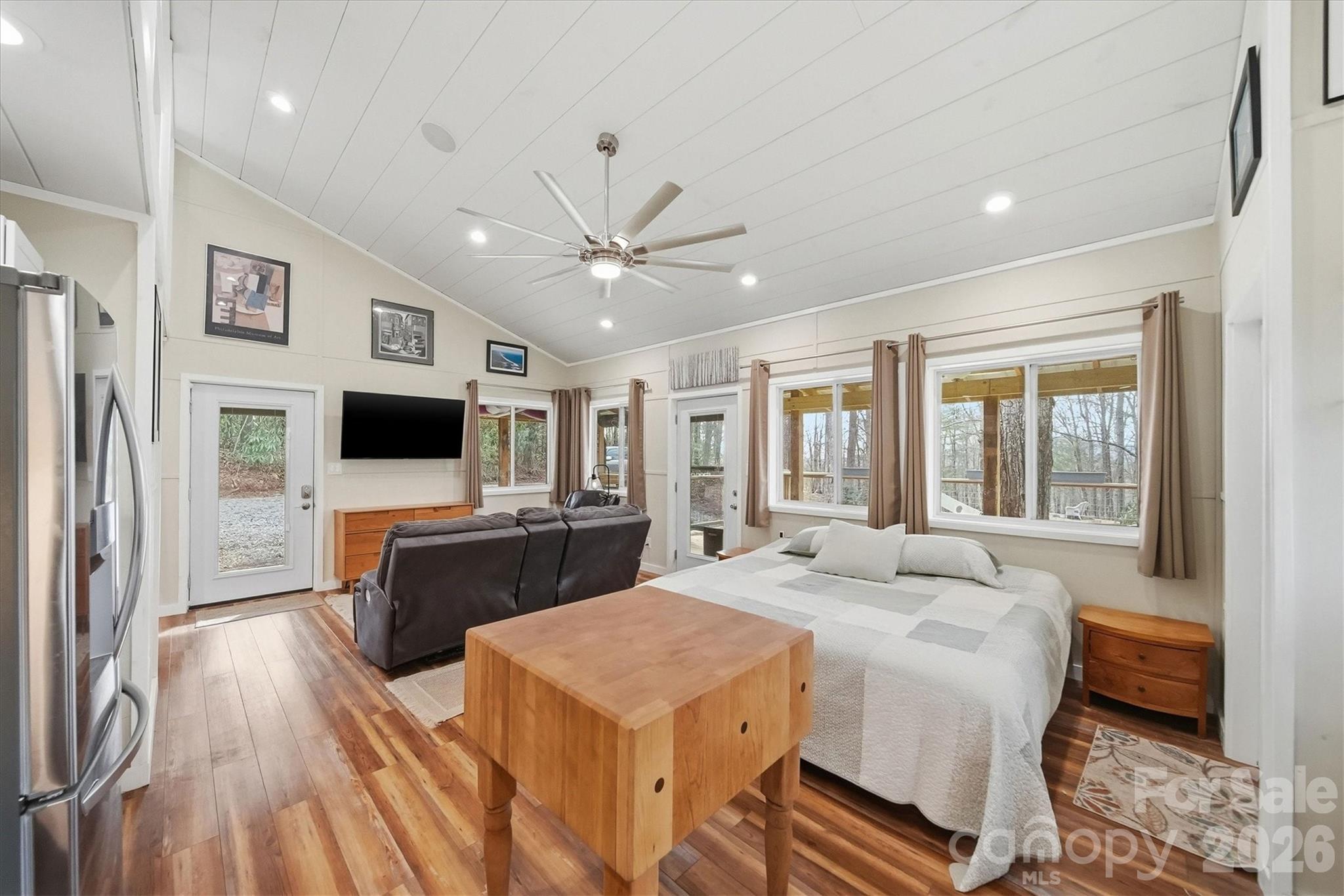 7039 Joe Bowman Avenue Newland NC 28657