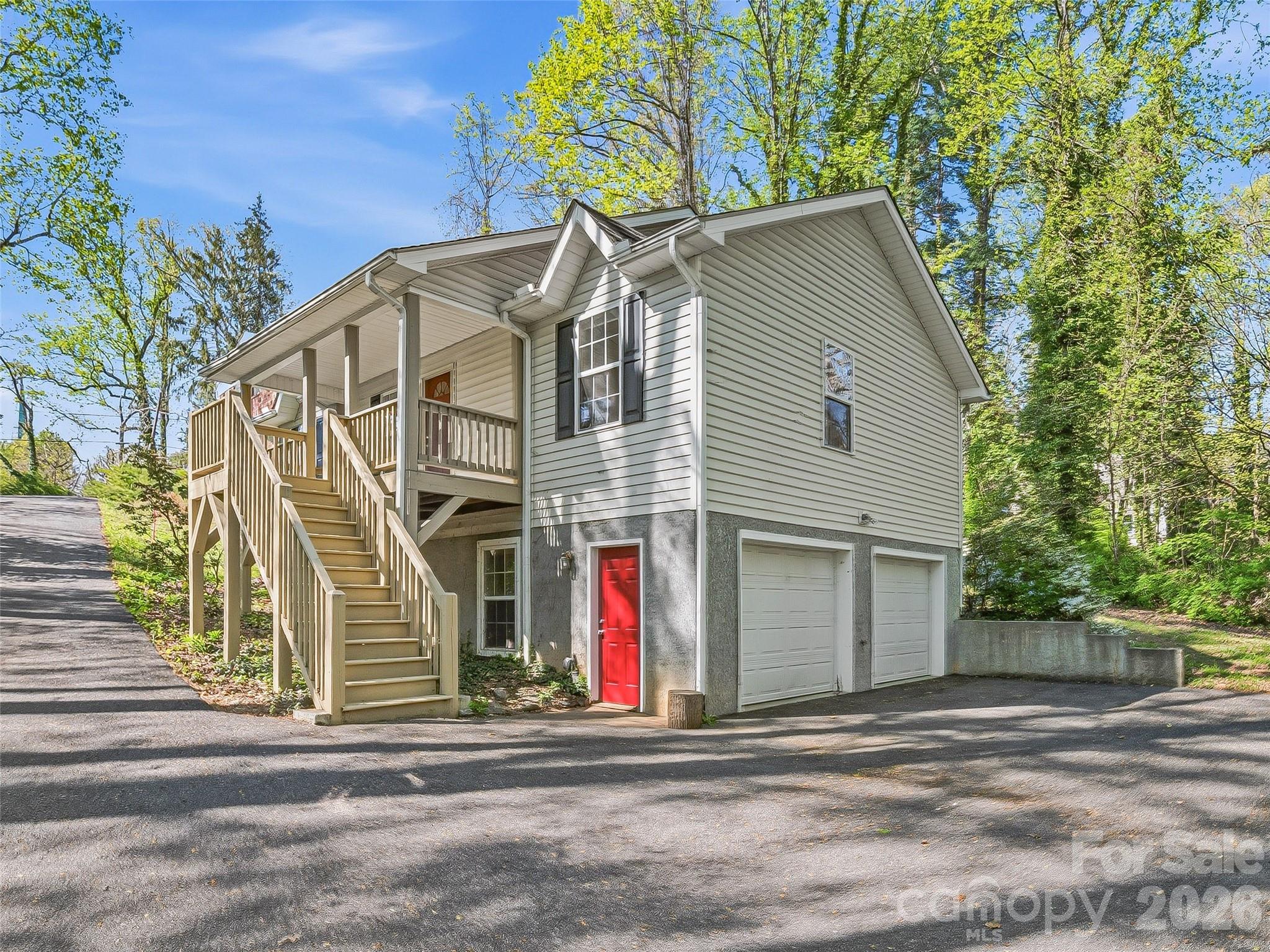 10 Lakewood Drive Asheville NC 28803