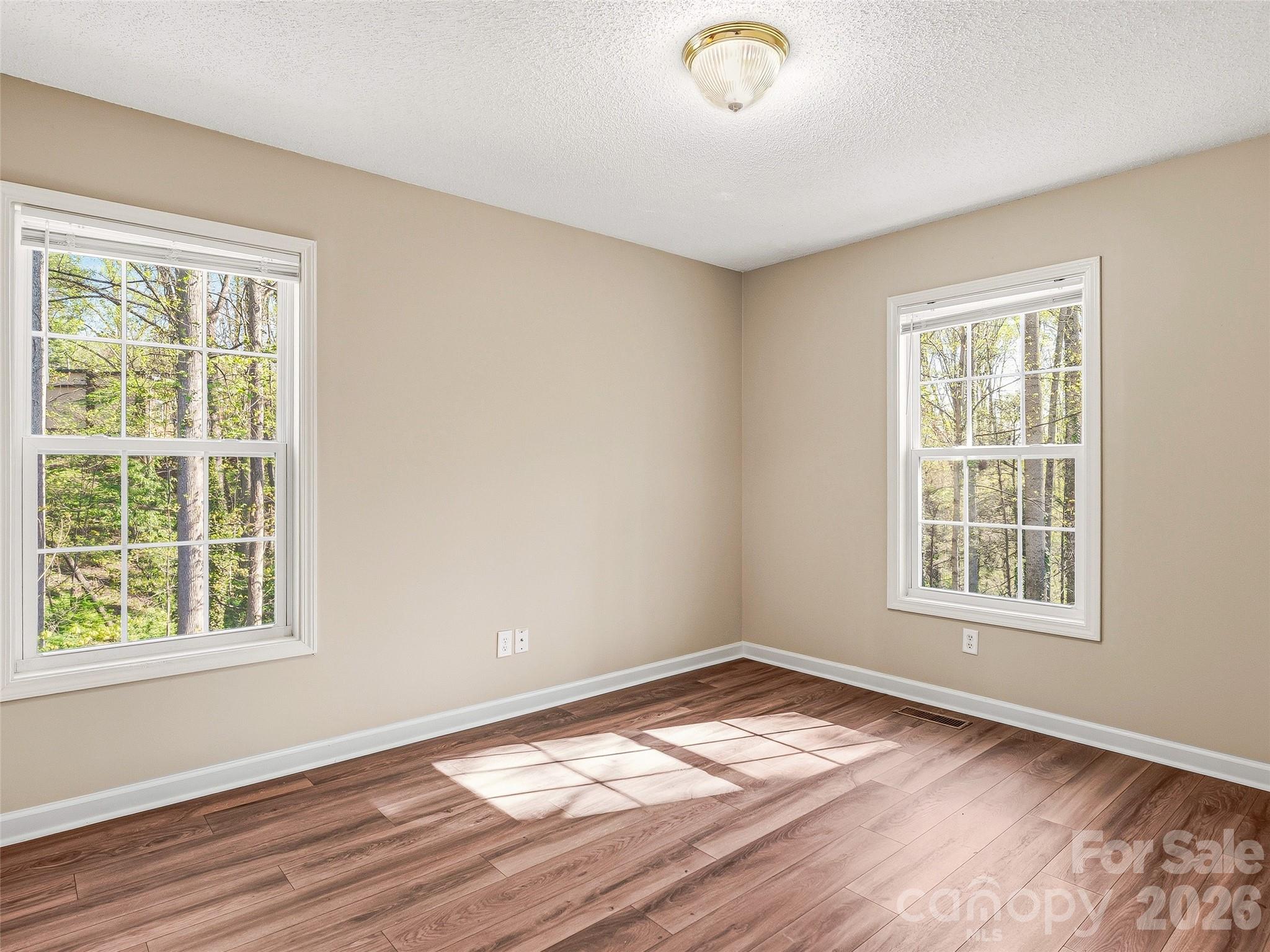 10 Lakewood Drive Asheville NC 28803