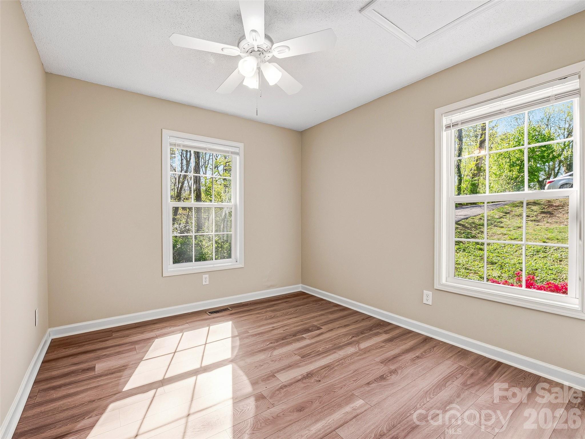 10 Lakewood Drive Asheville NC 28803