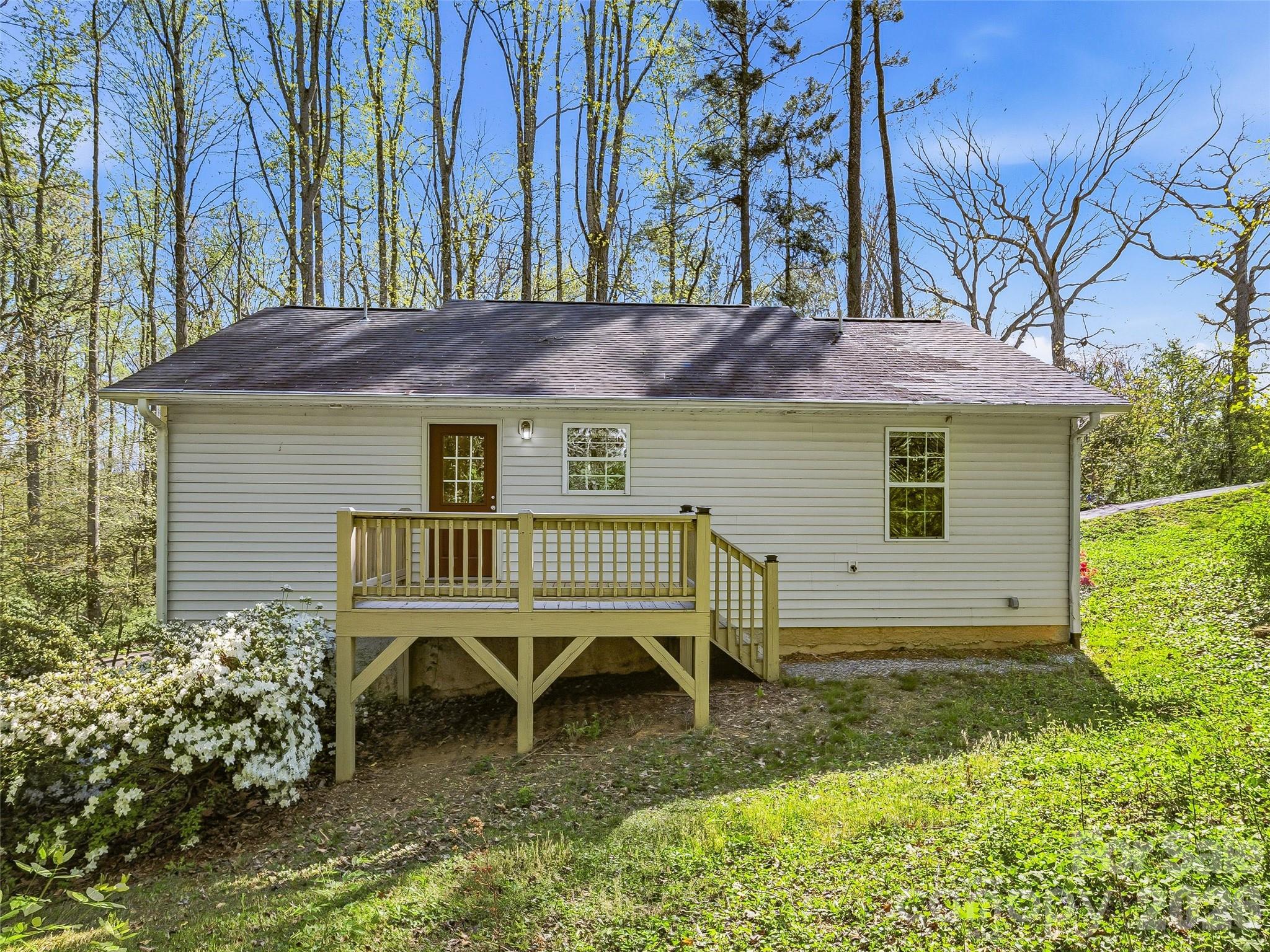 10 Lakewood Drive Asheville NC 28803