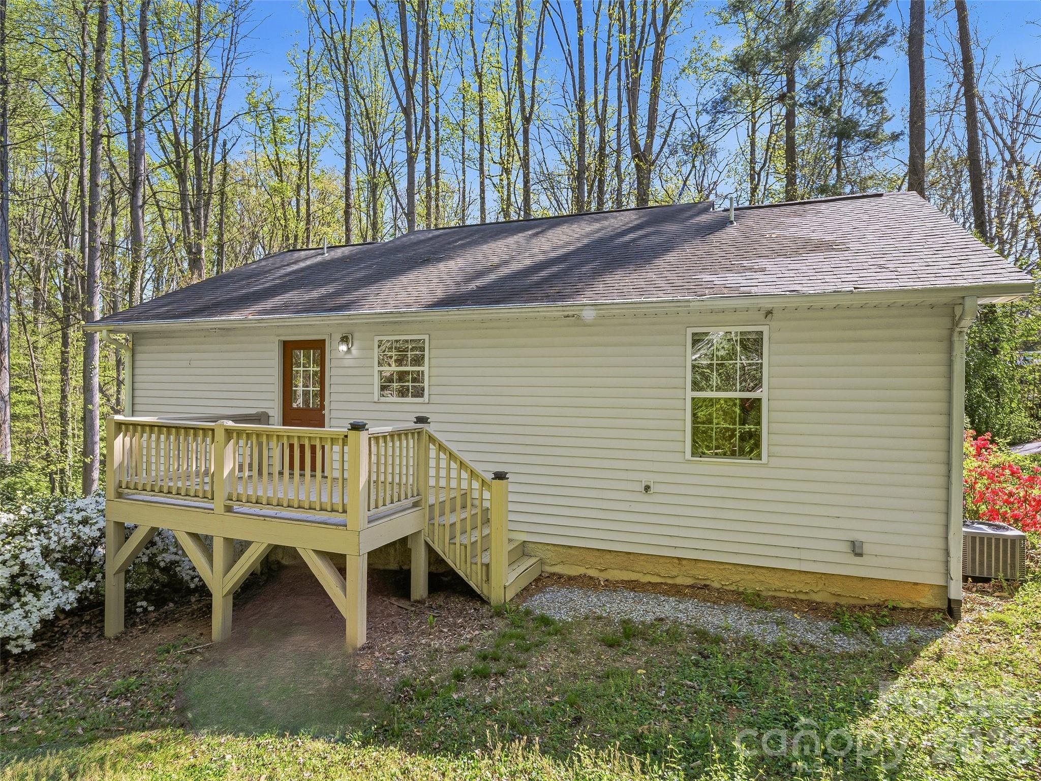 10 Lakewood Drive Asheville NC 28803