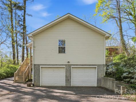 10 Lakewood Drive Asheville NC 28803