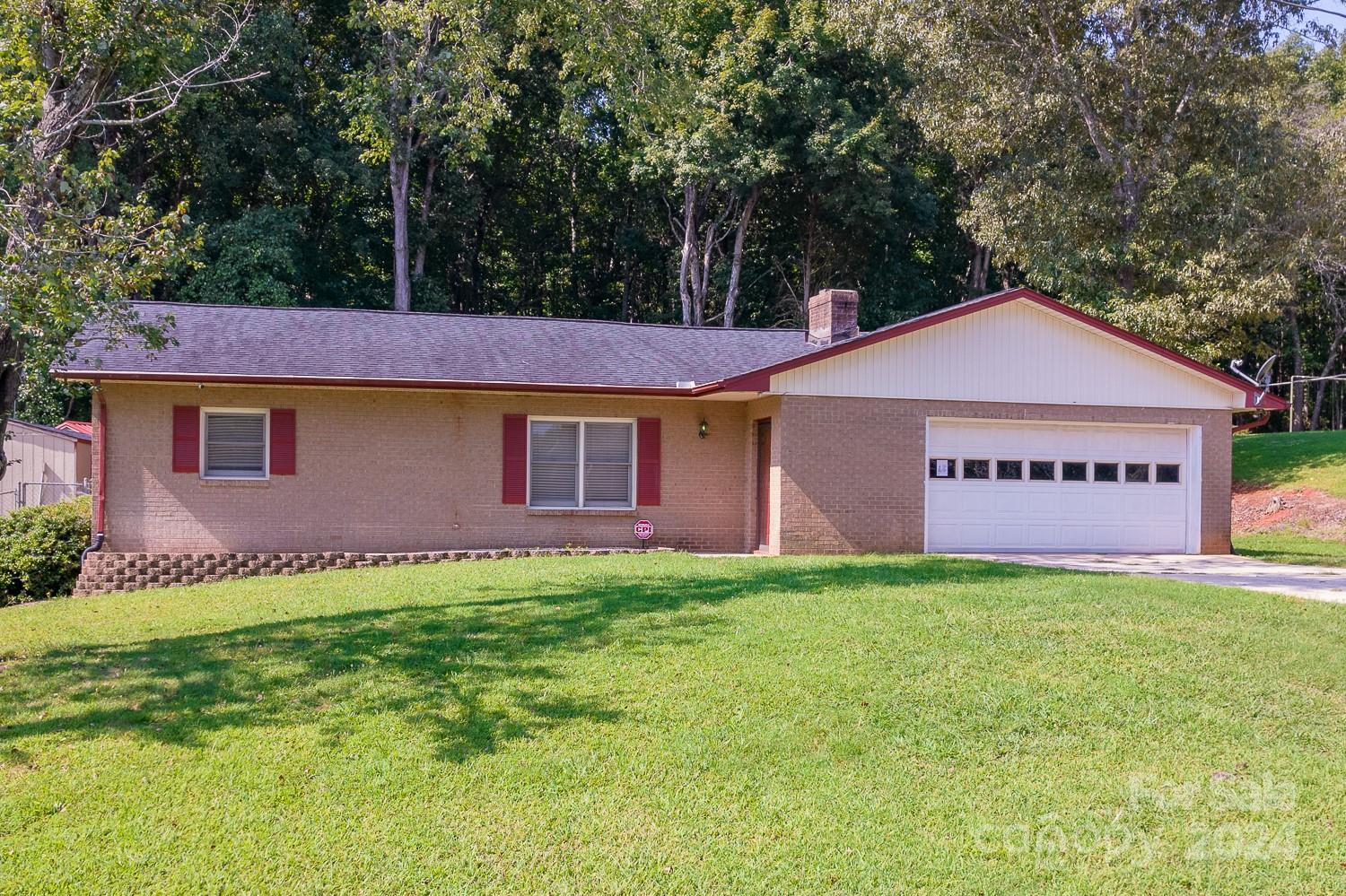 2275 Wagon Road Newton NC 28658
