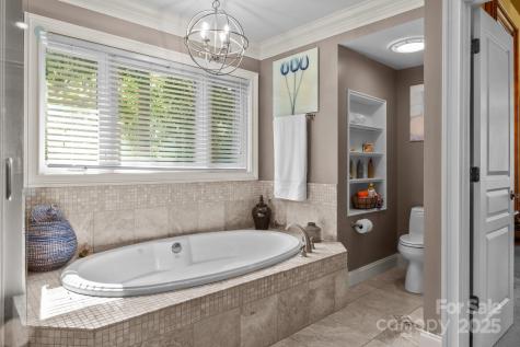 11 Hearthstone Drive Asheville NC 28803