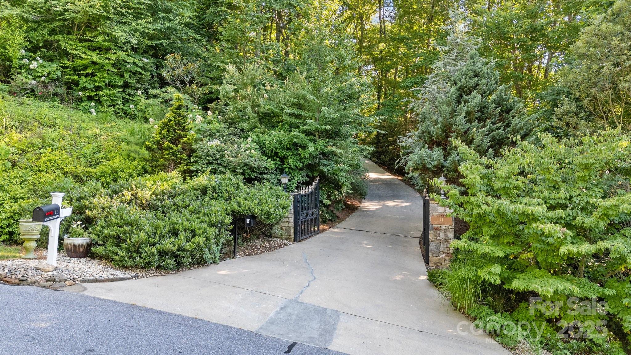 11 Hearthstone Drive Asheville NC 28803