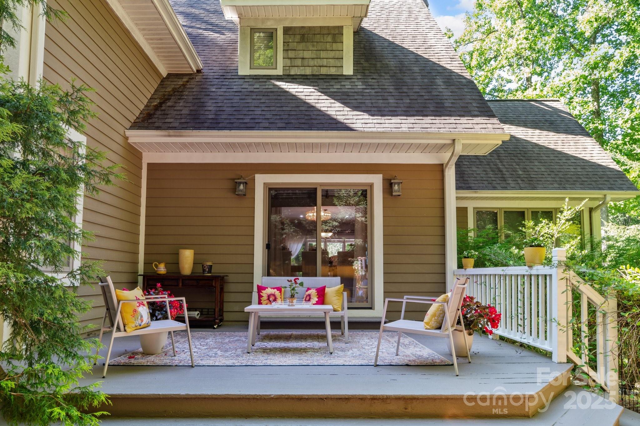 11 Hearthstone Drive Asheville NC 28803