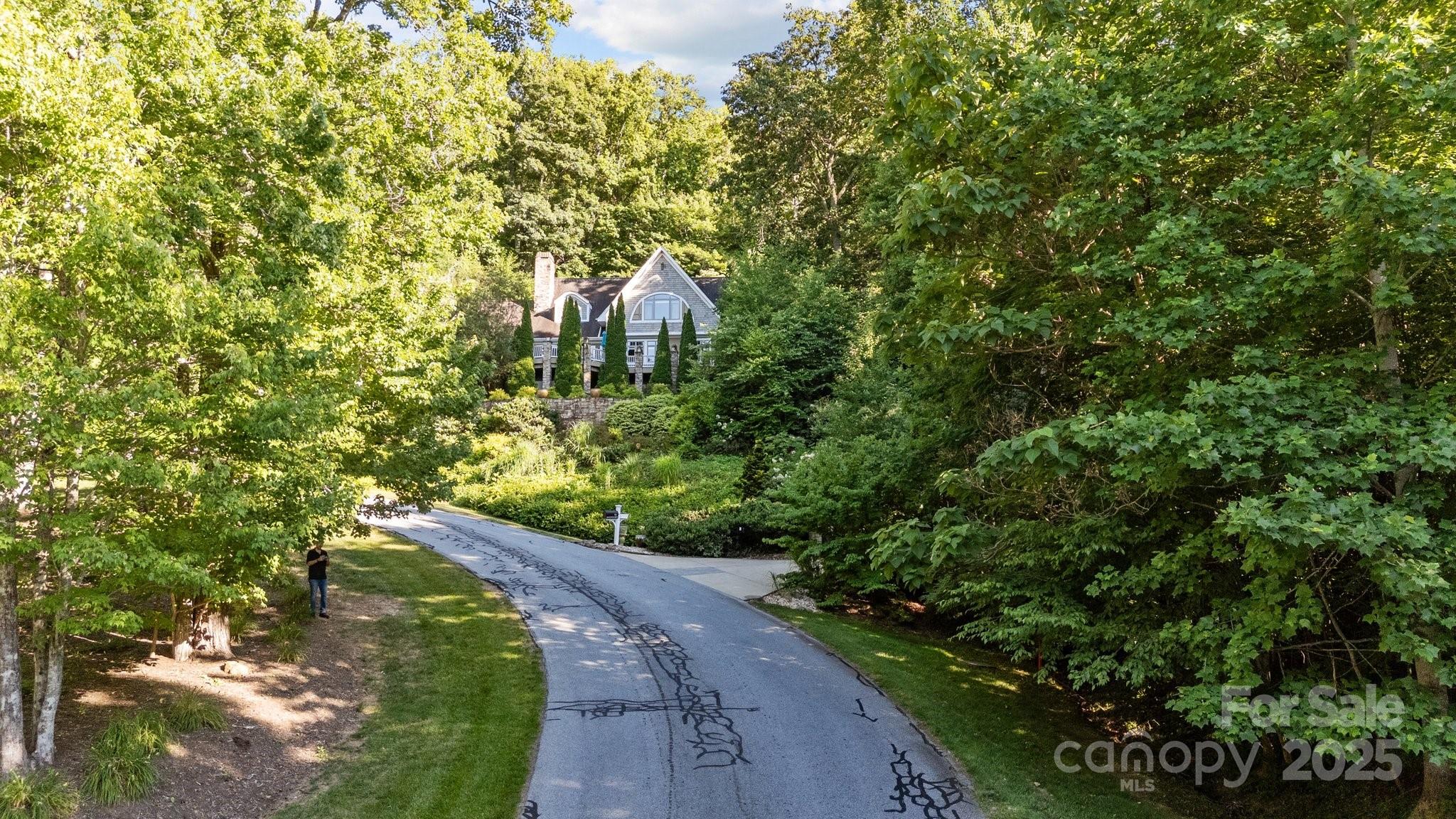 11 Hearthstone Drive Asheville NC 28803