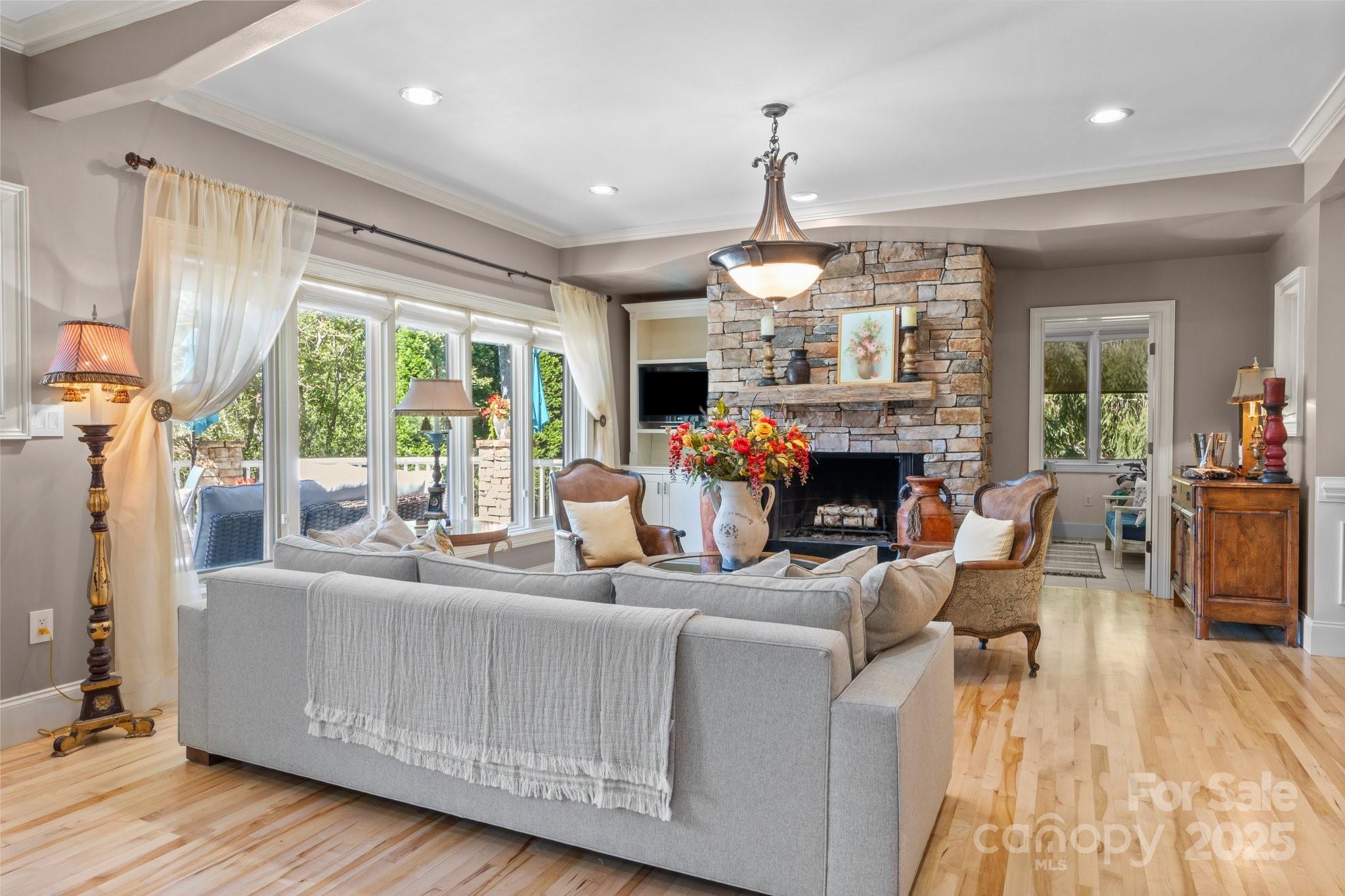 11 Hearthstone Drive Asheville NC 28803