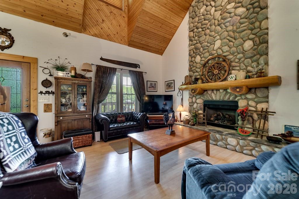 54 Barnwood Way Whittier NC 28789