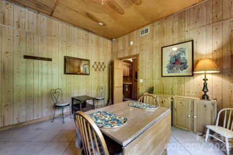 54 Barnwood Way Whittier NC 28789