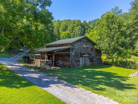 54 Barnwood Way Whittier NC 28789