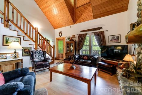 54 Barnwood Way Whittier NC 28789
