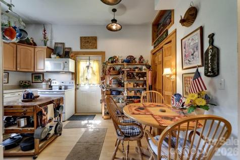 54 Barnwood Way Whittier NC 28789