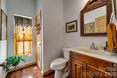 54 Barnwood Way Whittier NC 28789