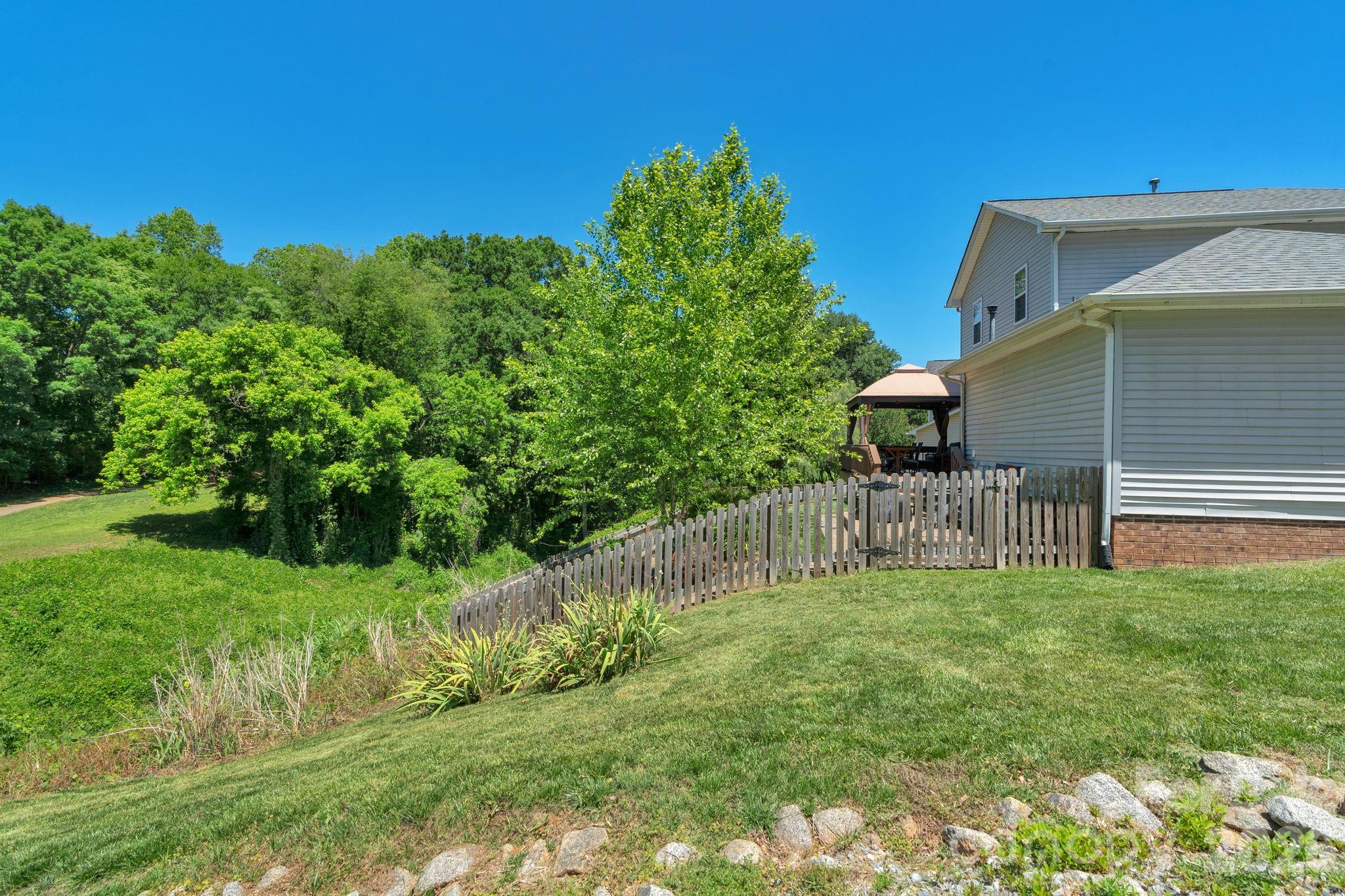107 Howe Street Belmont NC 28012