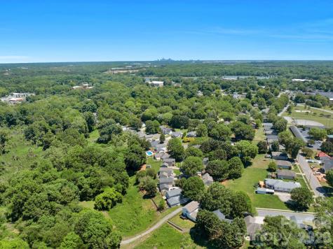 107 Howe Street Belmont NC 28012