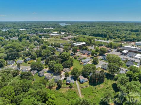 107 Howe Street Belmont NC 28012